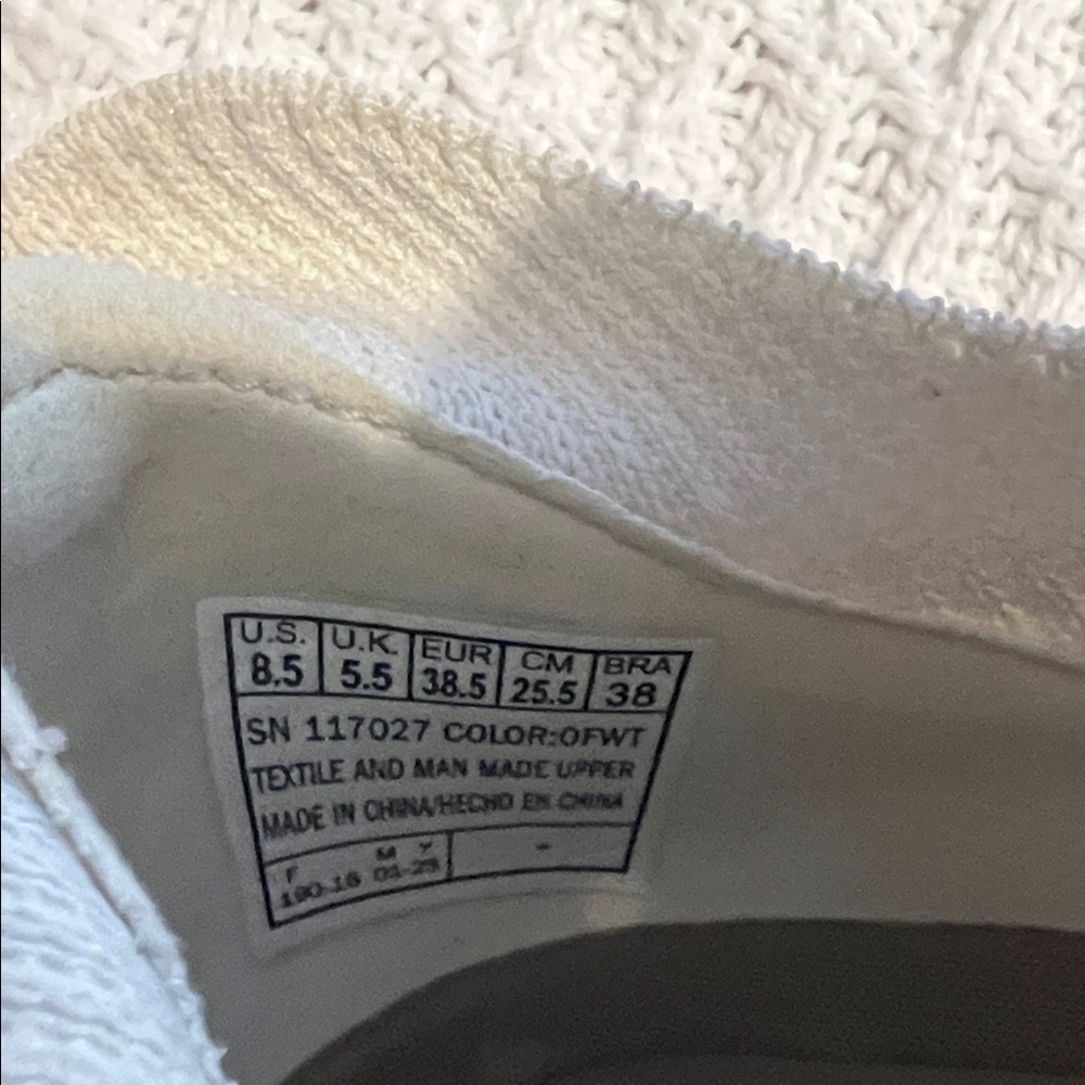 Skechers Women's Gray Sneakers - Picture 7 of 7